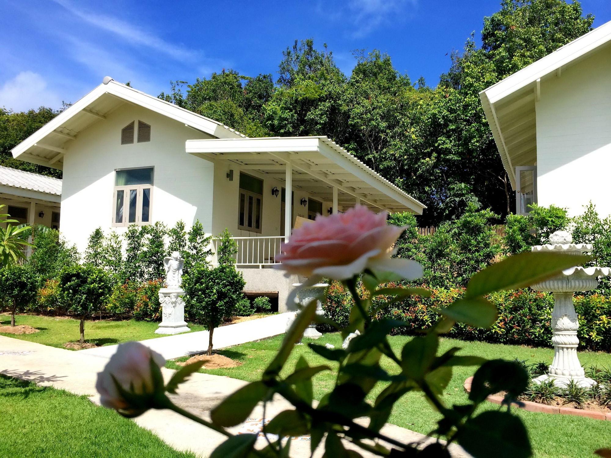 Perennial Resort Nai Yang Ngoại thất bức ảnh